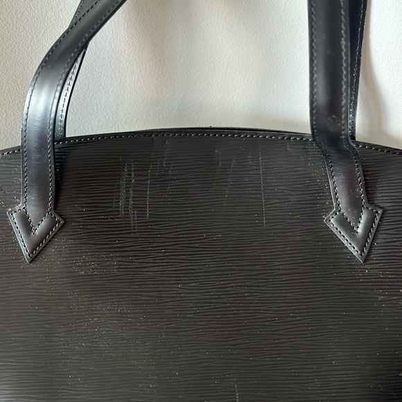 Louis Vuitton beautiful bag - Picture 6 of 10